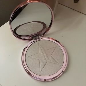 Jeffrey Star skin frost in crystal ball